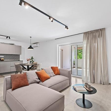 Poli Nona - Renovated In 2023 Apartamento Poreč Exterior foto