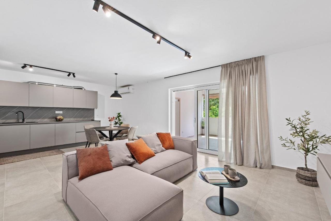 Poli Nona - Renovated In 2023 Apartamento Poreč Exterior foto
