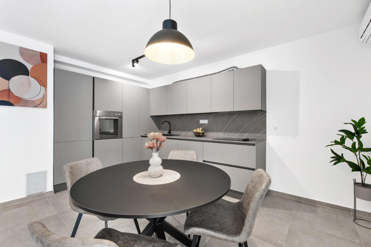 Poli Nona - Renovated In 2023 Apartamento Poreč Exterior foto
