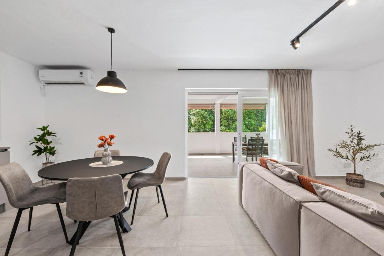 Poli Nona - Renovated In 2023 Apartamento Poreč Exterior foto